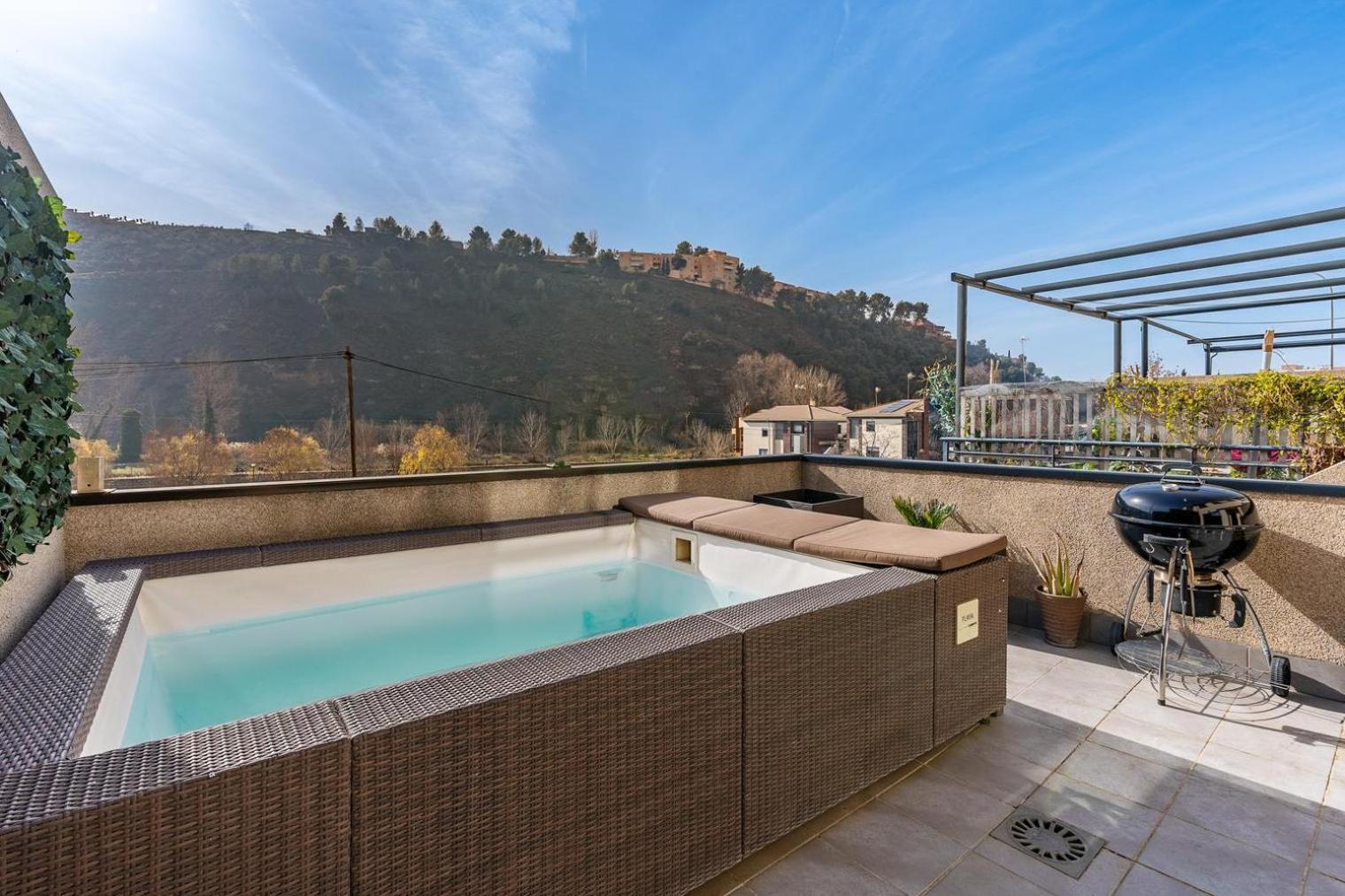 El Generalife Cerca Centro Y Sierra Nevada Con Piscina Y Barbacoa Y Parking Gratis Pangsapuri Granada